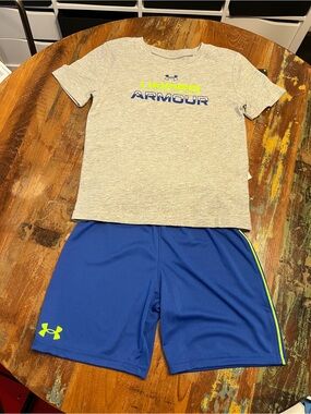 NWT Under Armour Boys 2 Piece Shorts Set